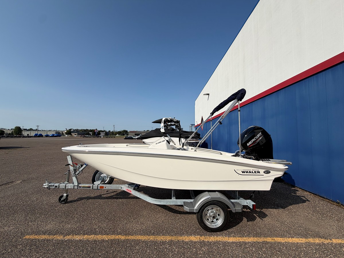 2027 Boston Whaler 130 Super Sport 1