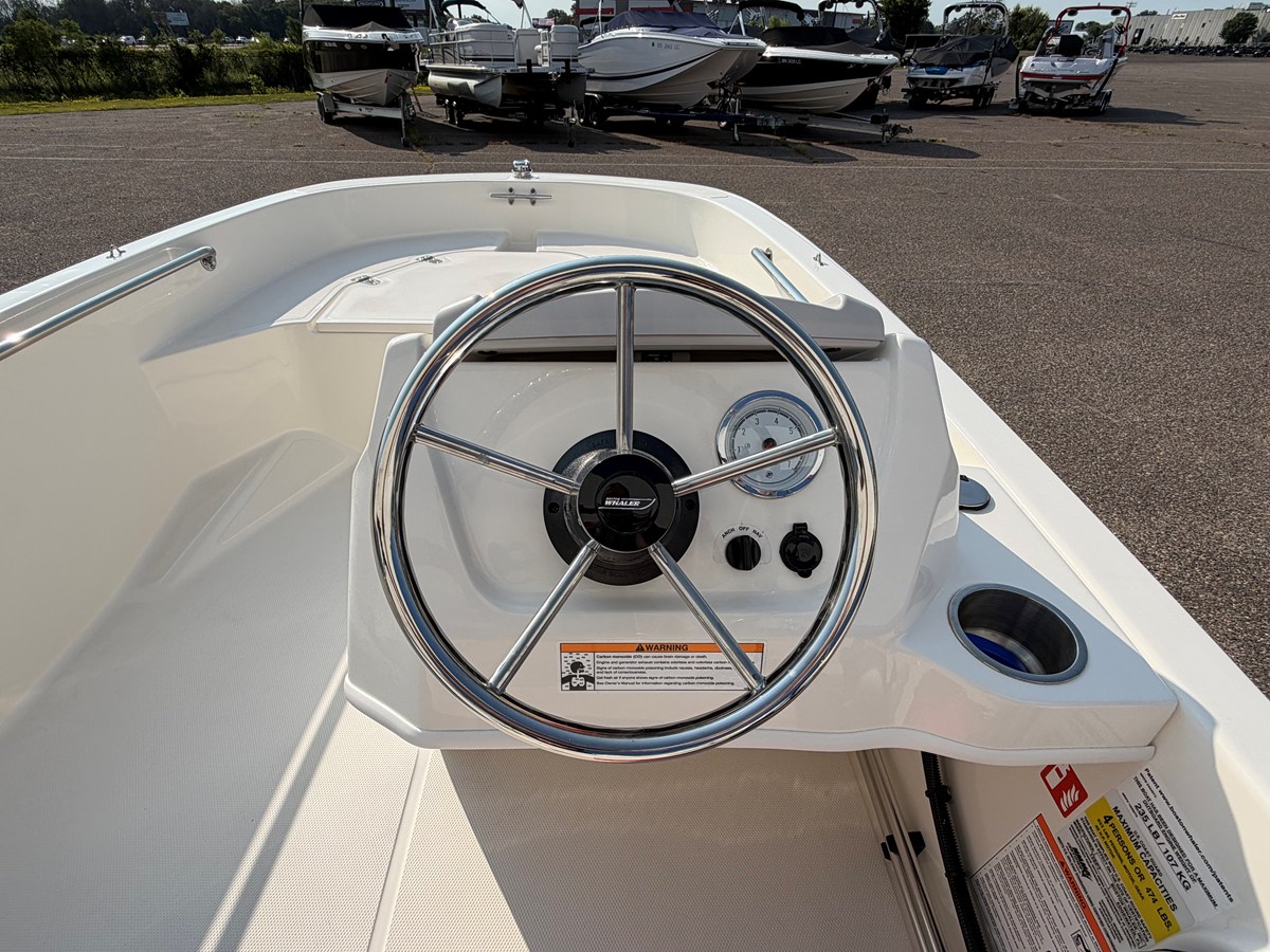 2027 Boston Whaler 130 Super Sport 13