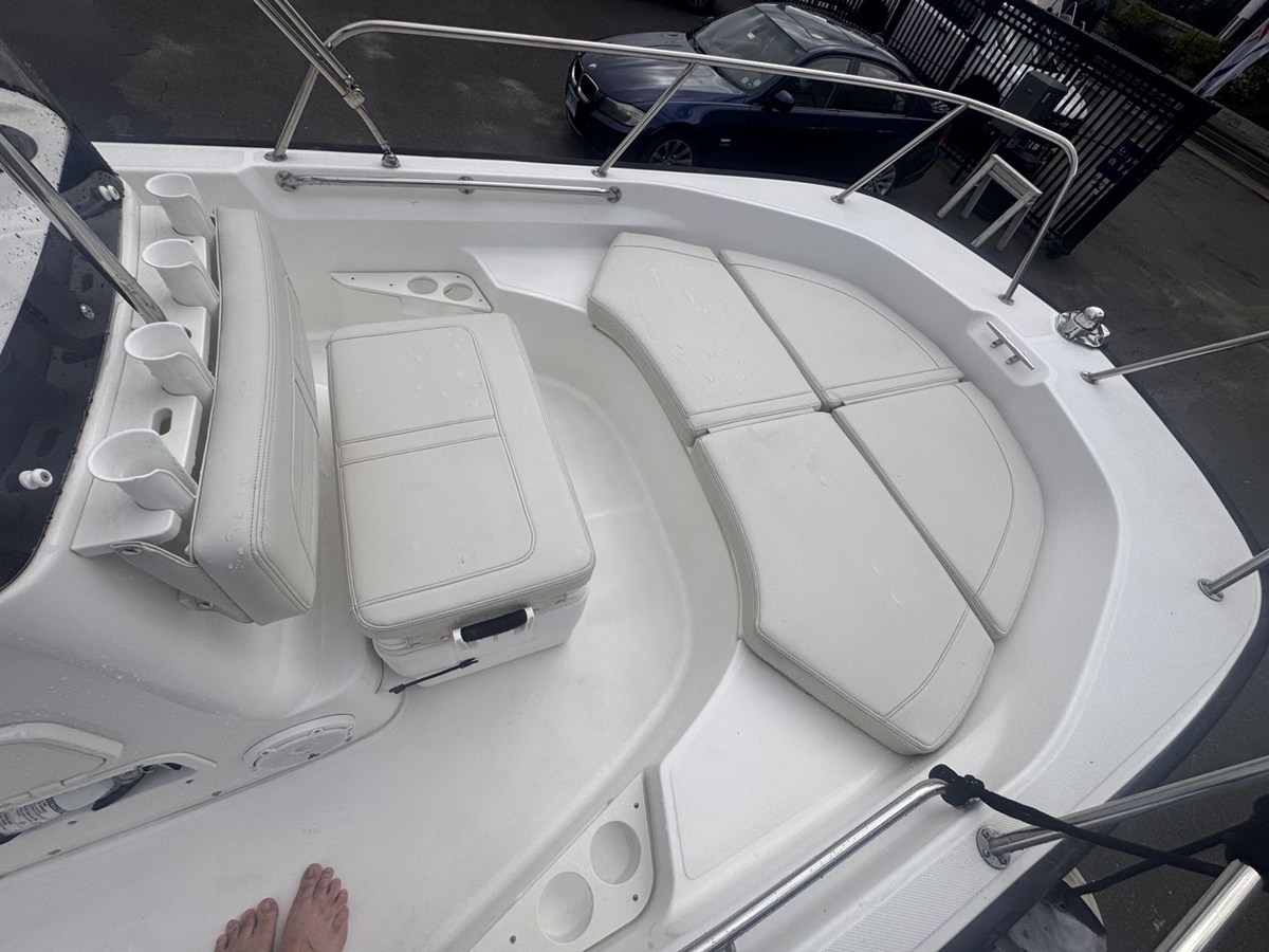 2022 Boston Whaler 17 MONTAUK 11