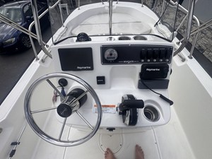 2022 Boston Whaler 17 MONTAUK 9