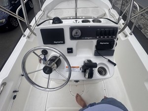 2022 Boston Whaler 17 MONTAUK 13