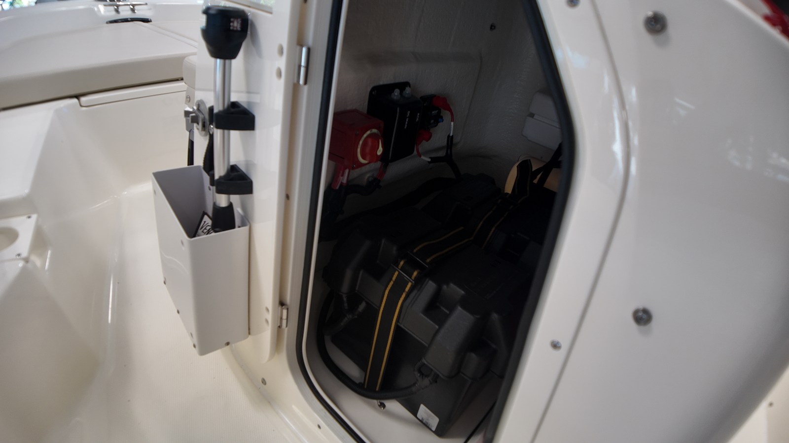 2027 Boston Whaler 150 Montauk 14