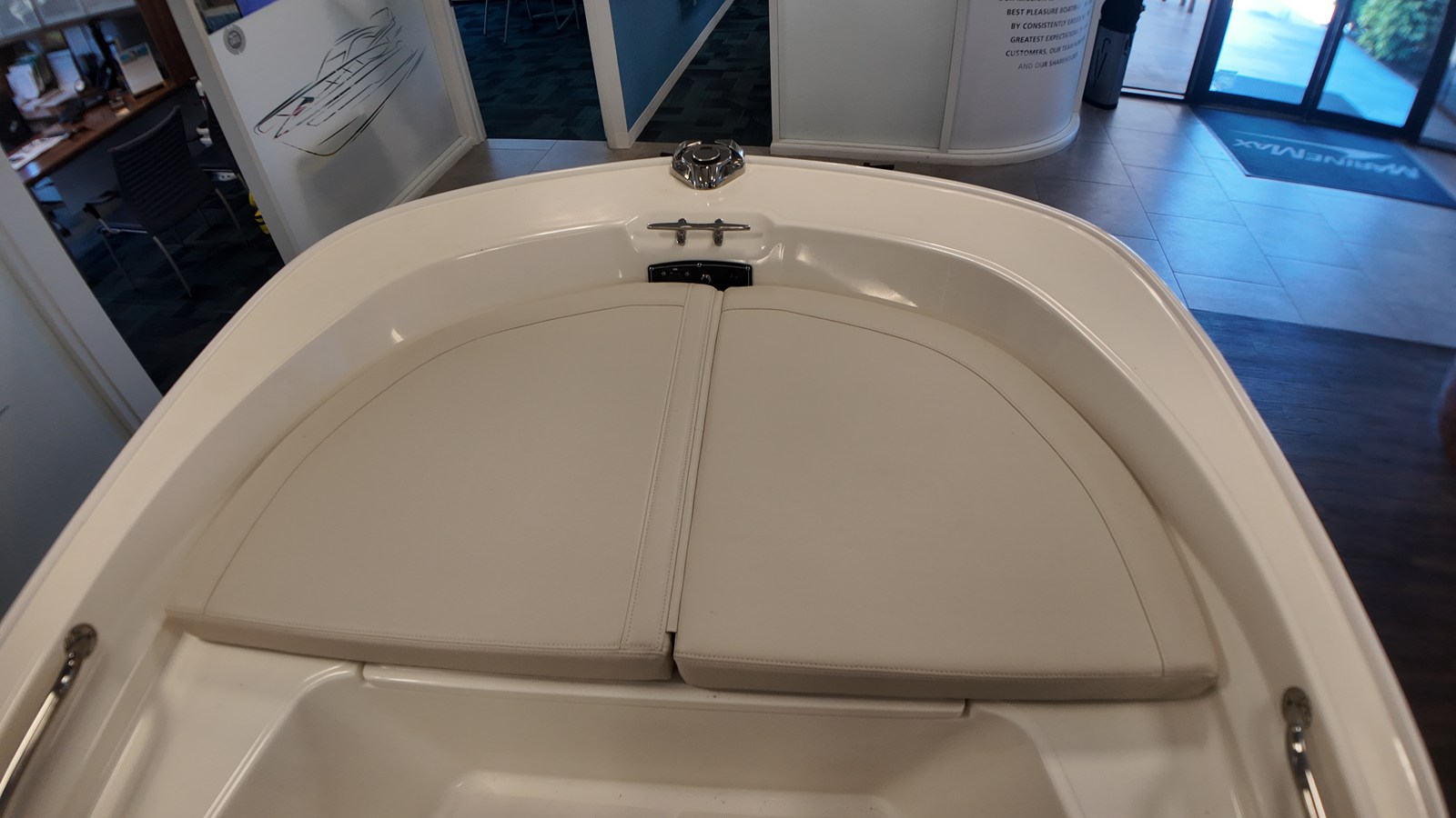 2027 Boston Whaler 150 Montauk 17