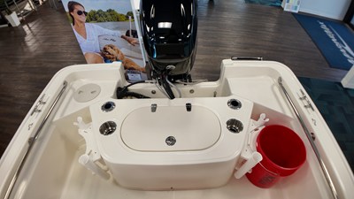 2027 Boston Whaler 150 Montauk 10