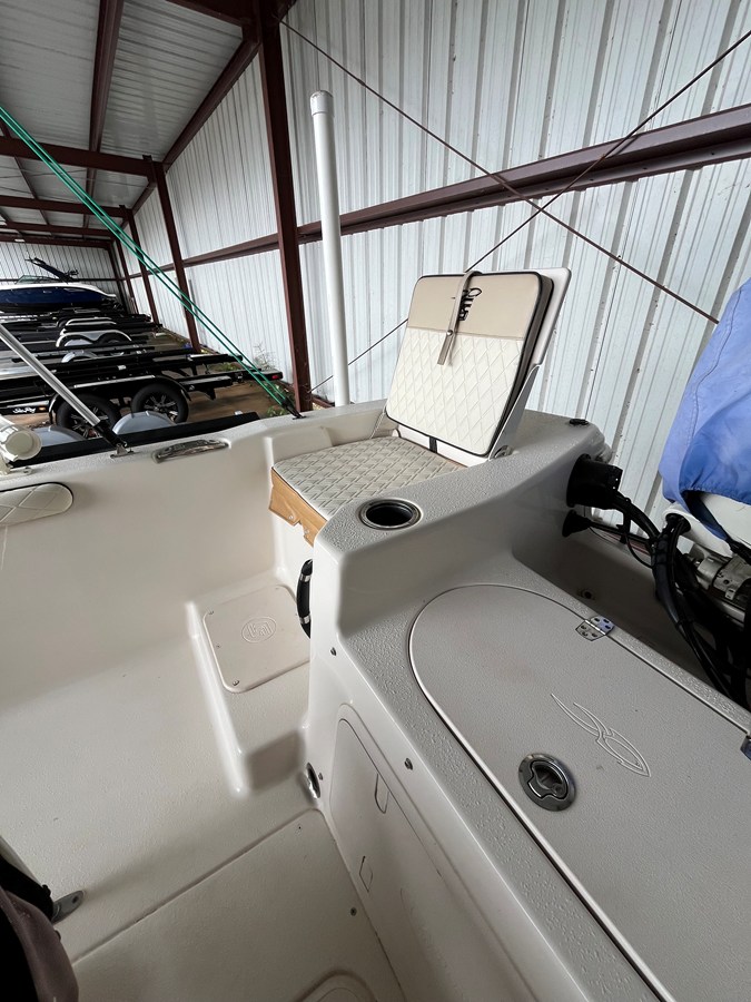 2020 Carolina Skiff 17 LS 12