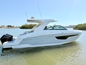 Cruisers Yachts 34 GLS Outboard 6 2026 Cruisers Yachts 34 GLS Outboard 7