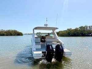 Cruisers Yachts 34 GLS Outboard 10 2026 Cruisers Yachts 34 GLS Outboard 11