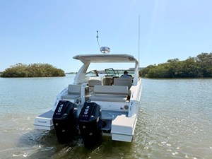Cruisers Yachts 34 GLS Outboard 12 2026 Cruisers Yachts 34 GLS Outboard 13