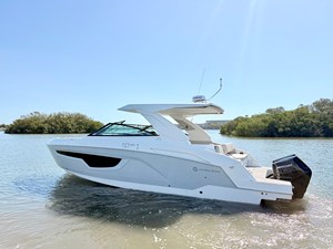 Cruisers Yachts 34 GLS Outboard 17 2026 Cruisers Yachts 34 GLS Outboard 18