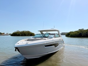 Cruisers Yachts 34 GLS Outboard 25 2026 Cruisers Yachts 34 GLS Outboard 26