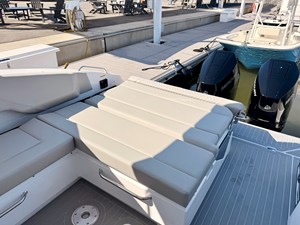Cruisers Yachts 34 GLS Outboard 42 2026 Cruisers Yachts 34 GLS Outboard 43
