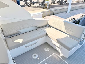 Cruisers Yachts 34 GLS Outboard 46 2026 Cruisers Yachts 34 GLS Outboard 47