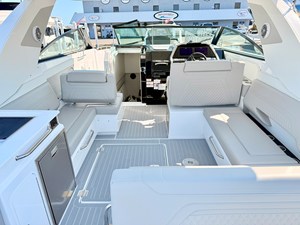 Cruisers Yachts 34 GLS Outboard 48 2026 Cruisers Yachts 34 GLS Outboard 49