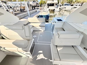 Cruisers Yachts 34 GLS Outboard 49 2026 Cruisers Yachts 34 GLS Outboard 50