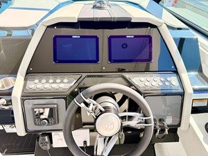 Cruisers Yachts 34 GLS Outboard 54 2026 Cruisers Yachts 34 GLS Outboard 55