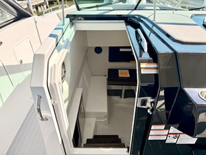 Cruisers Yachts 34 GLS Outboard 58 2026 Cruisers Yachts 34 GLS Outboard 59