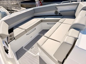 Cruisers Yachts 34 GLS Outboard 68 2026 Cruisers Yachts 34 GLS Outboard 69