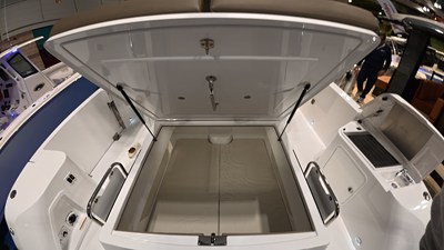 Cruisers Yachts 38 VTR EC 10 2026 Cruisers Yachts 38 VTR EC 11