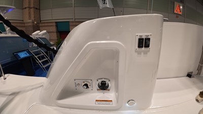 Cruisers Yachts 38 VTR EC 13 2026 Cruisers Yachts 38 VTR EC 14