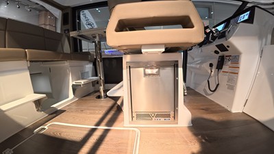Cruisers Yachts 38 VTR EC 18 2026 Cruisers Yachts 38 VTR EC 19