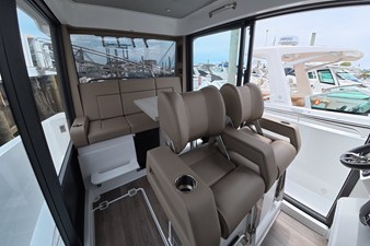 Cruisers Yachts 38 VTR EC 24 2026 Cruisers Yachts 38 VTR EC 25