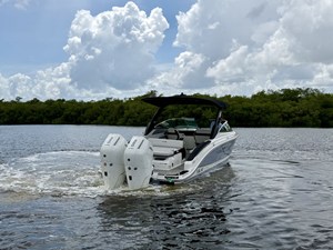 Sea Ray SLX 280 Outboard 3 2027 Sea Ray SLX 280 Outboard 4