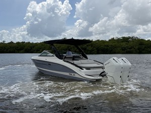 Sea Ray SLX 280 Outboard 5 2027 Sea Ray SLX 280 Outboard 6