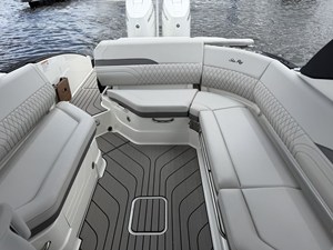 Sea Ray SLX 280 Outboard 9 2027 Sea Ray SLX 280 Outboard 10