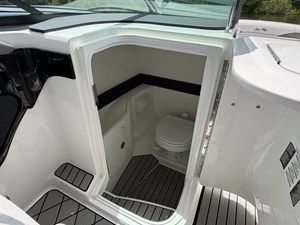 Sea Ray SLX 280 Outboard 20 2027 Sea Ray SLX 280 Outboard 21