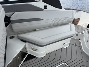 Sea Ray SLX 280 Outboard 25 2027 Sea Ray SLX 280 Outboard 26