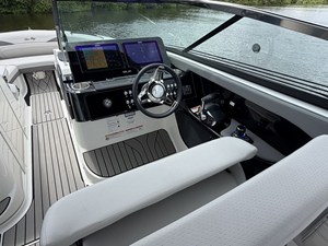 Sea Ray SLX 280 Outboard 26 2027 Sea Ray SLX 280 Outboard 27