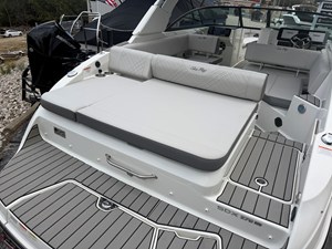 Sea Ray SDX 270 Surf 10 2027 Sea Ray SDX 270 Surf 11