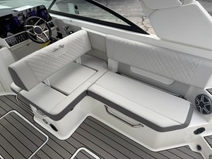 Sea Ray SDX 270 Surf 26 2027 Sea Ray SDX 270 Surf 27