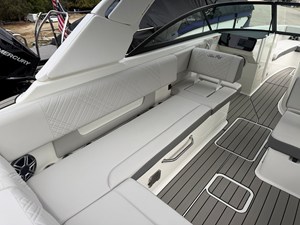 Sea Ray SDX 270 Surf 27 2027 Sea Ray SDX 270 Surf 28