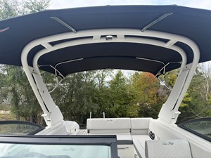Sea Ray SDX 270 Surf 40 2027 Sea Ray SDX 270 Surf 41