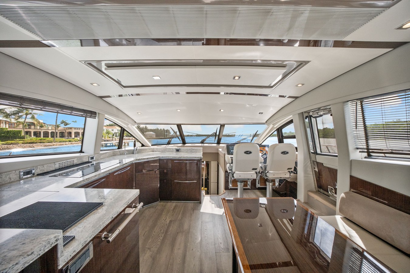 2018 Sea Ray L650 Fly 21