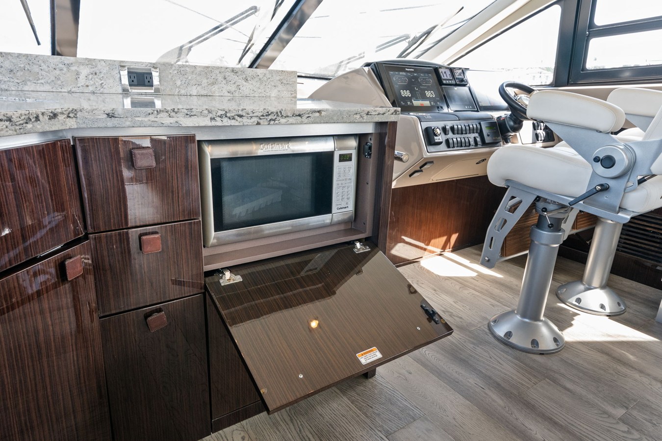 2018 Sea Ray L650 Fly 31