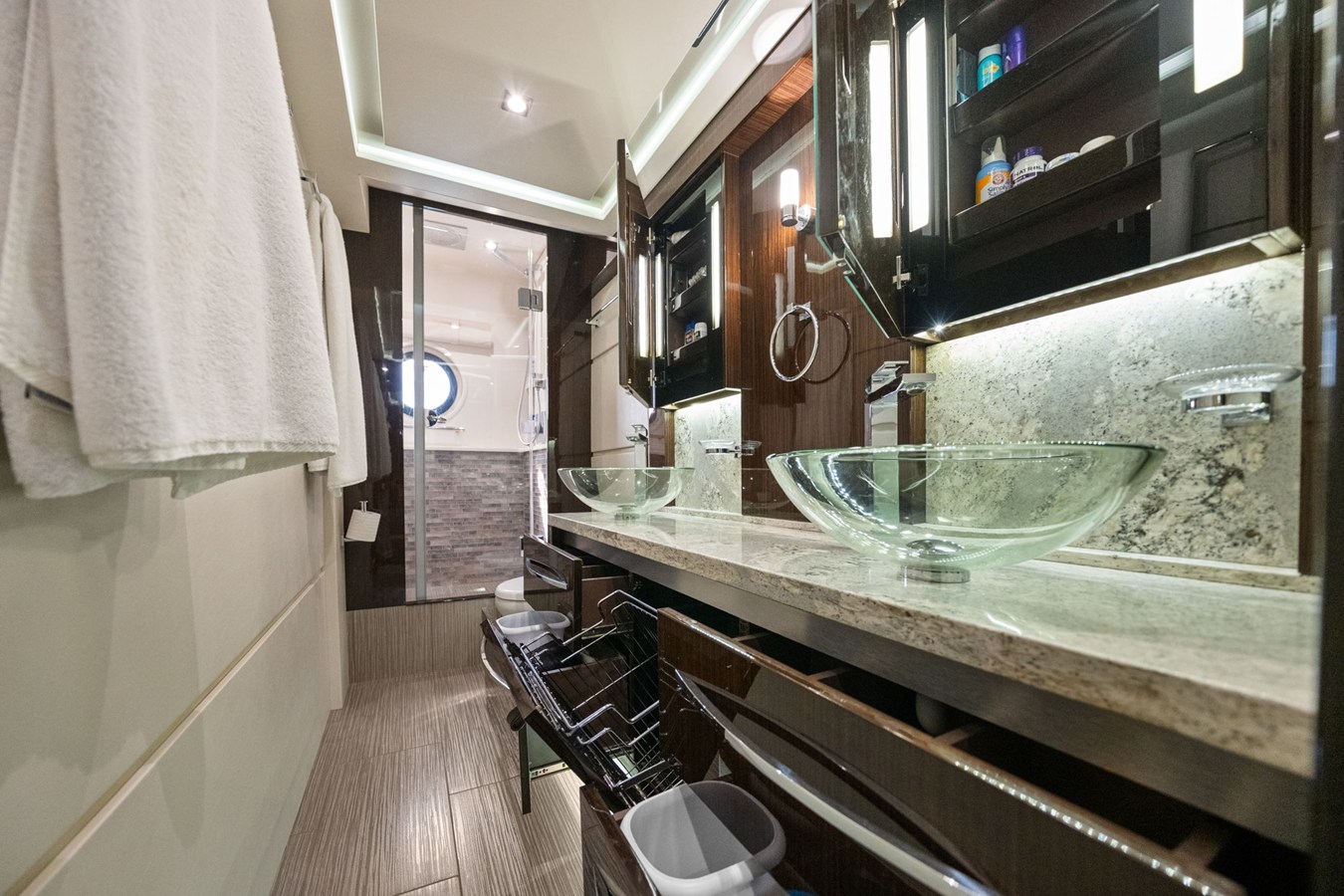 2018 Sea Ray L650 Fly 49