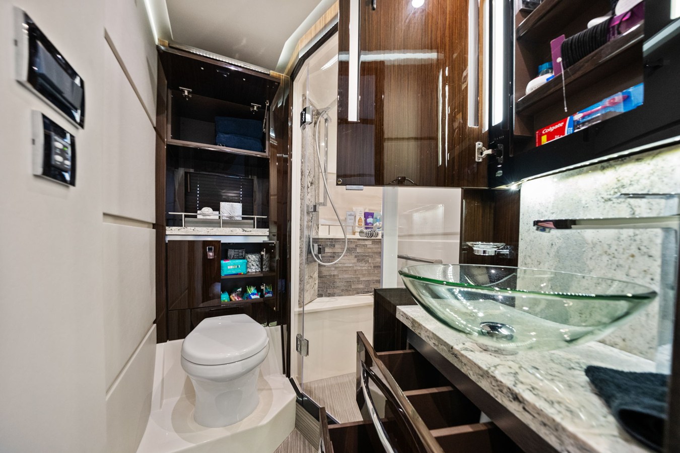 2018 Sea Ray L650 Fly 50