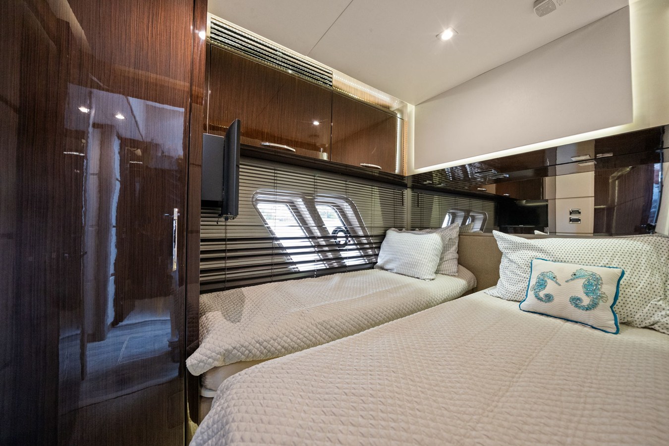 2018 Sea Ray L650 Fly 54