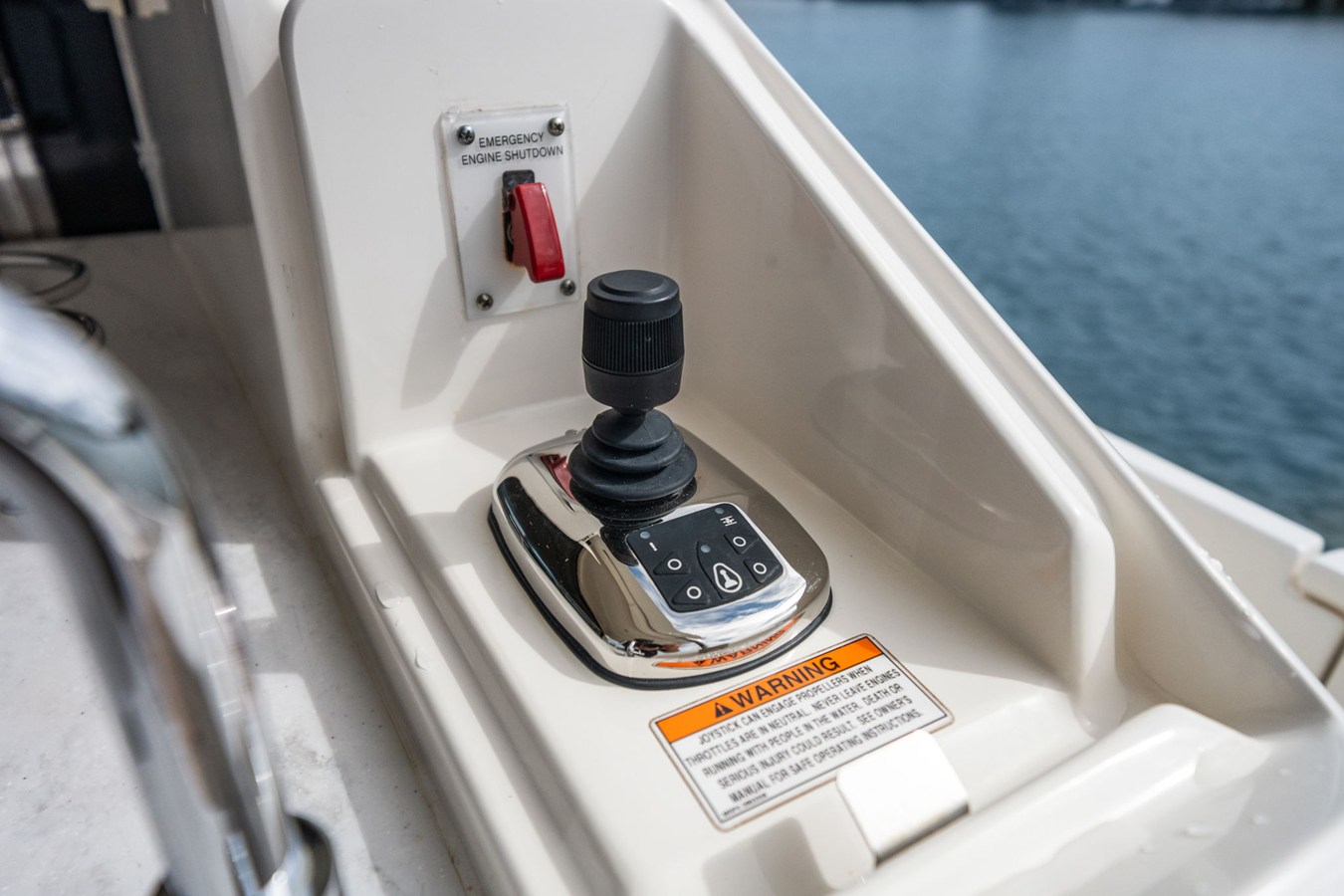 2018 Sea Ray L650 Fly 61