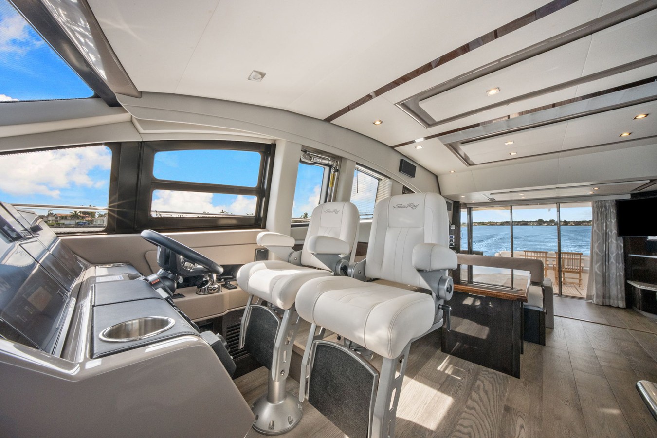 2018 Sea Ray L650 Fly 85