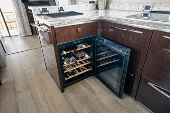 2018 Sea Ray L650 Fly 29