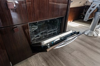 2018 Sea Ray L650 Fly 32