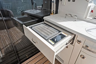 2018 Sea Ray L650 Fly 60