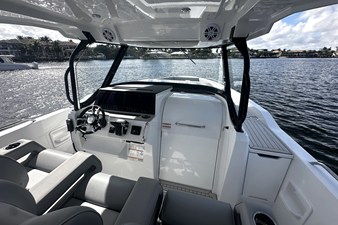 Cruisers Yachts 38 VTR 36 2026 Cruisers Yachts 38 VTR 37