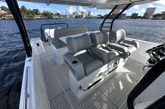 Cruisers Yachts 38 VTR 37 2026 Cruisers Yachts 38 VTR 38