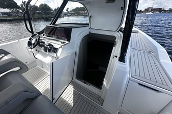 Cruisers Yachts 38 VTR 47 2026 Cruisers Yachts 38 VTR 48