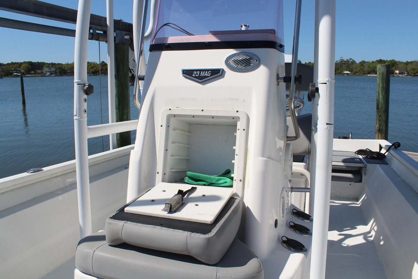 2022 Avid 23 FS MAG 21