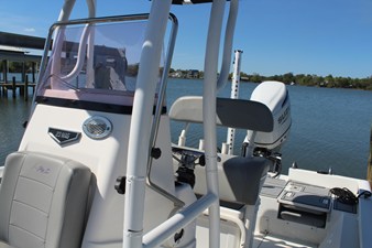 2022 Avid 23 FS MAG 8